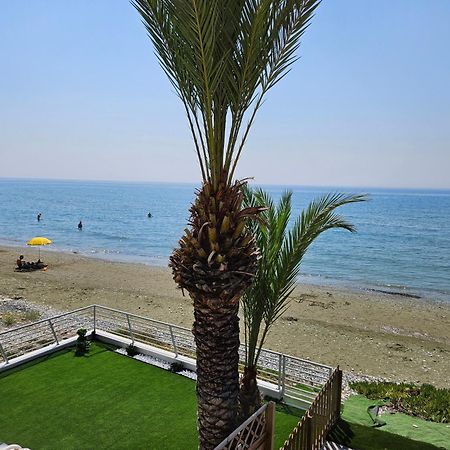 Beach House At Seafront Villa Meneou Luaran gambar