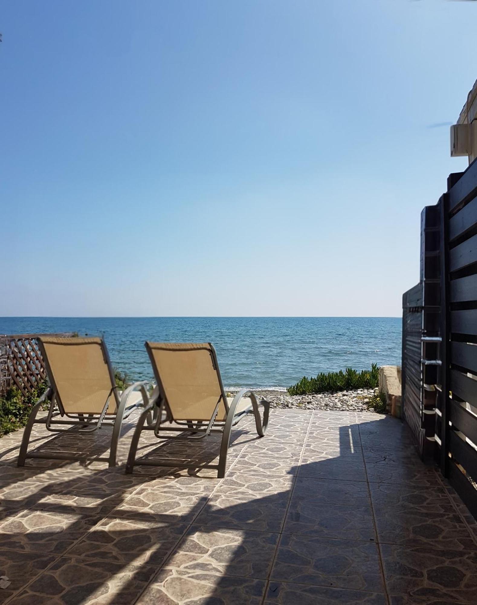 Beach House At Seafront Villa Meneou Luaran gambar