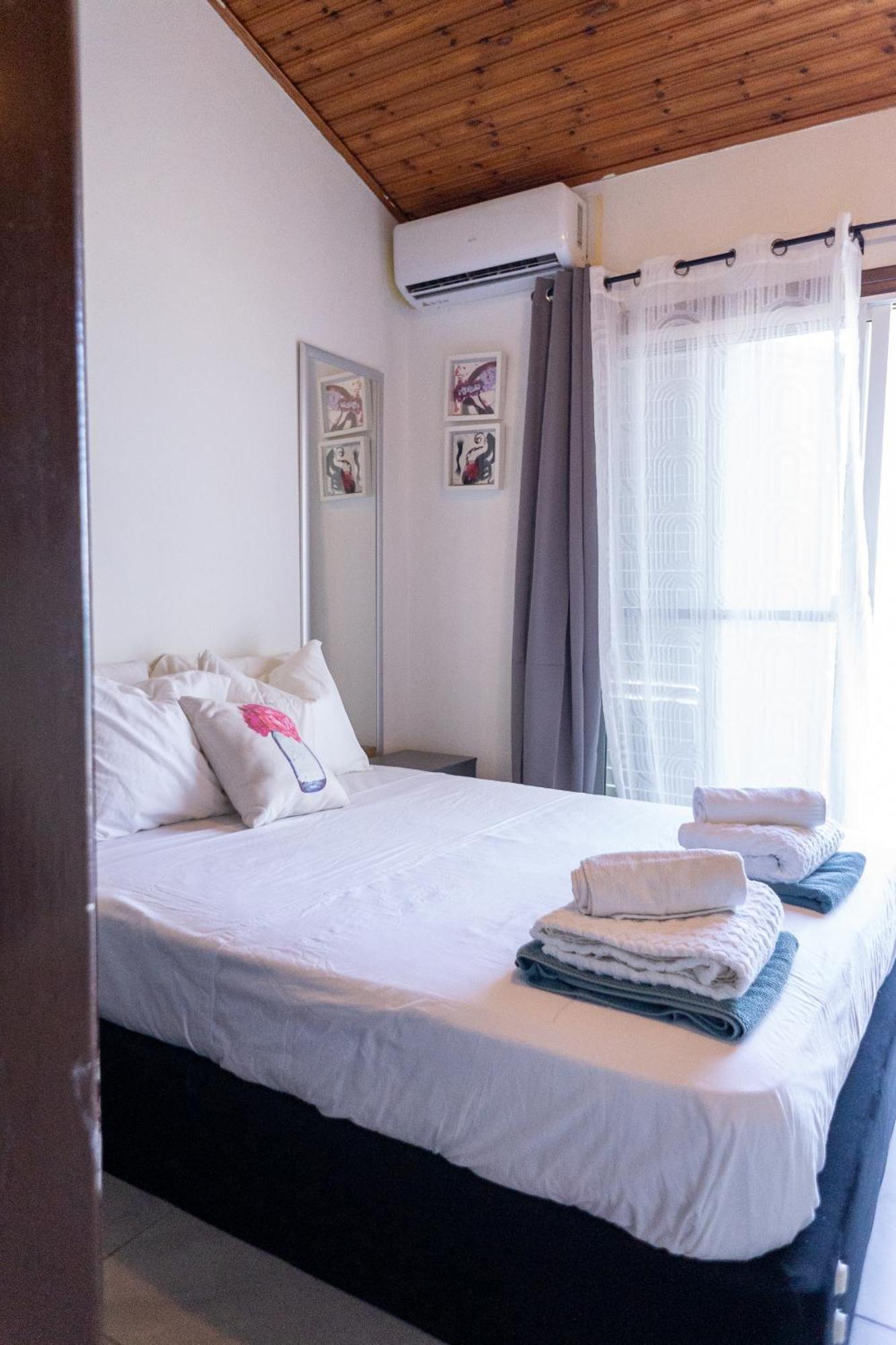 Beach House At Seafront Villa Meneou Luaran gambar