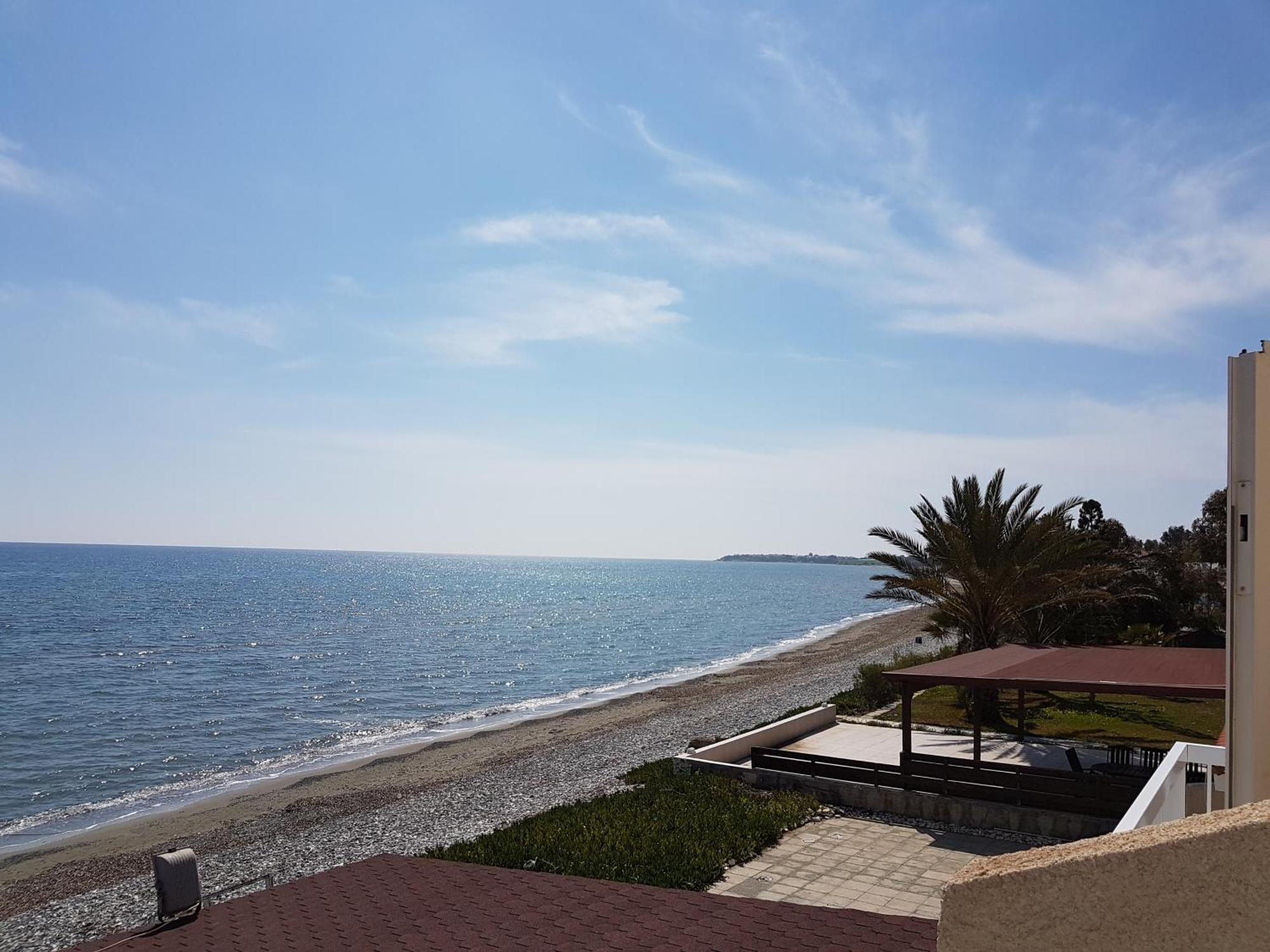 Beach House At Seafront Villa Meneou Luaran gambar