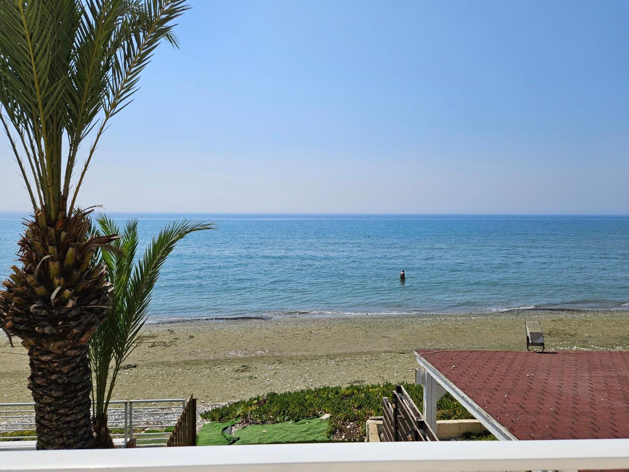 Beach House At Seafront Villa Meneou Luaran gambar